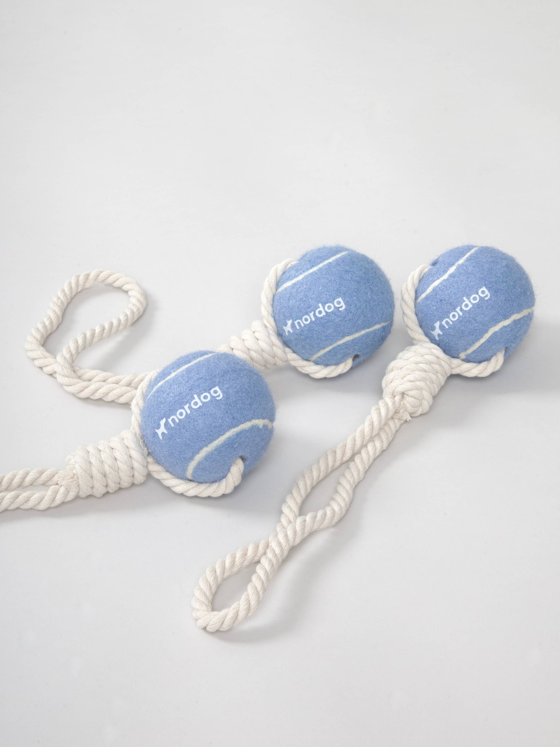 Nordog - Tennis Ball with Rope Blue